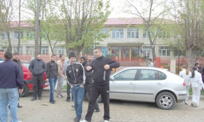 Introducerea cartelelor în şcoli, la latitudinea Primăriei